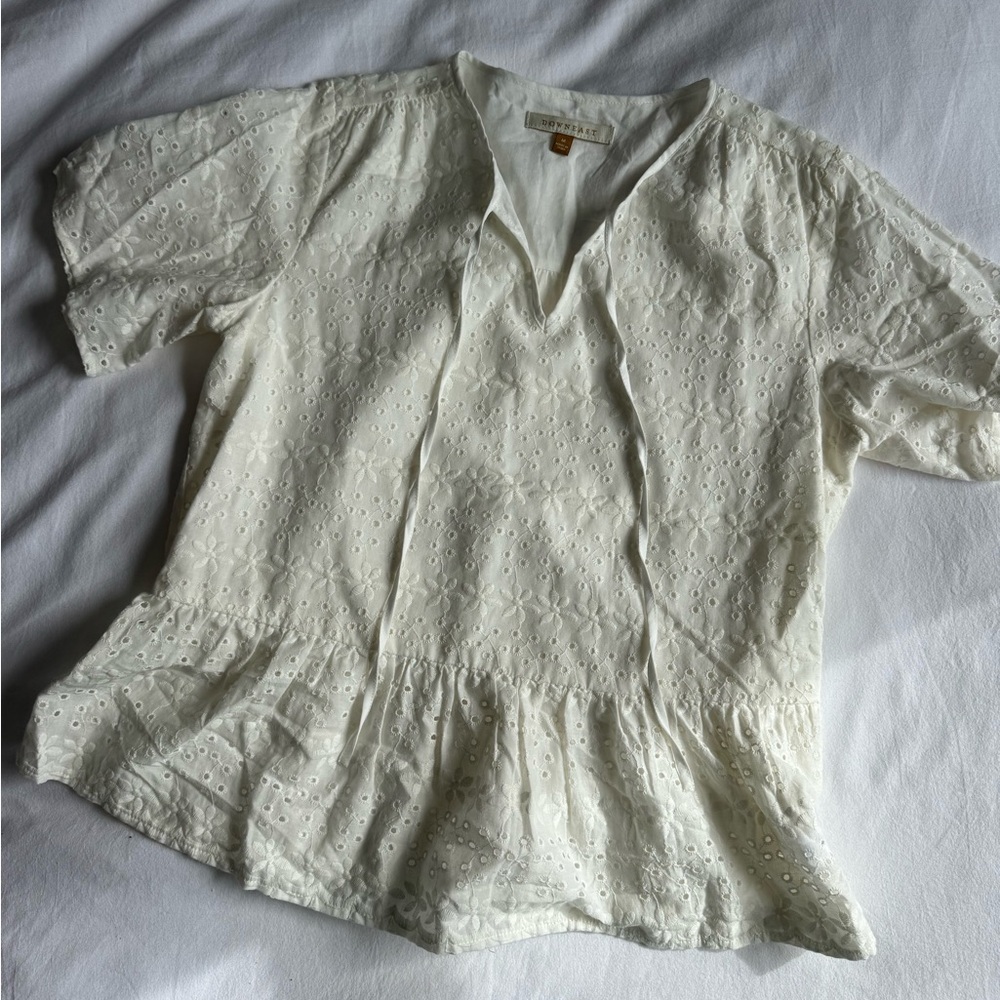 NWOT DownEast Floral Eyelet Top in Cream with bow tie